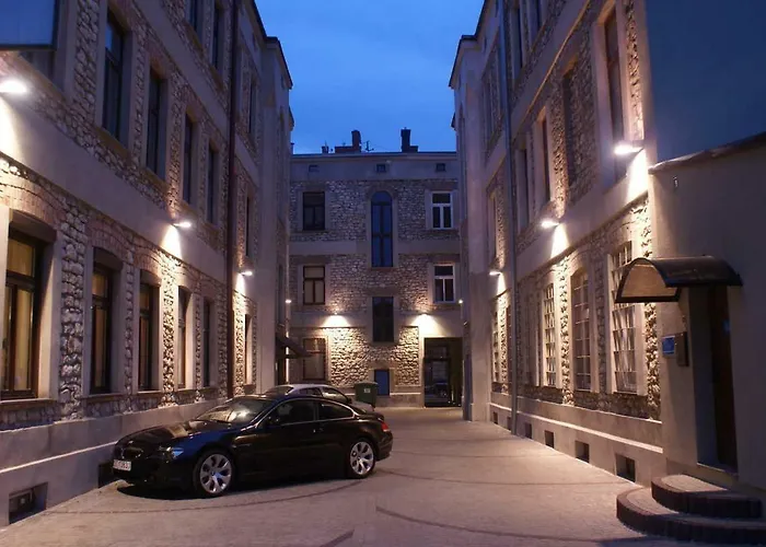 Luxury Room Well Located